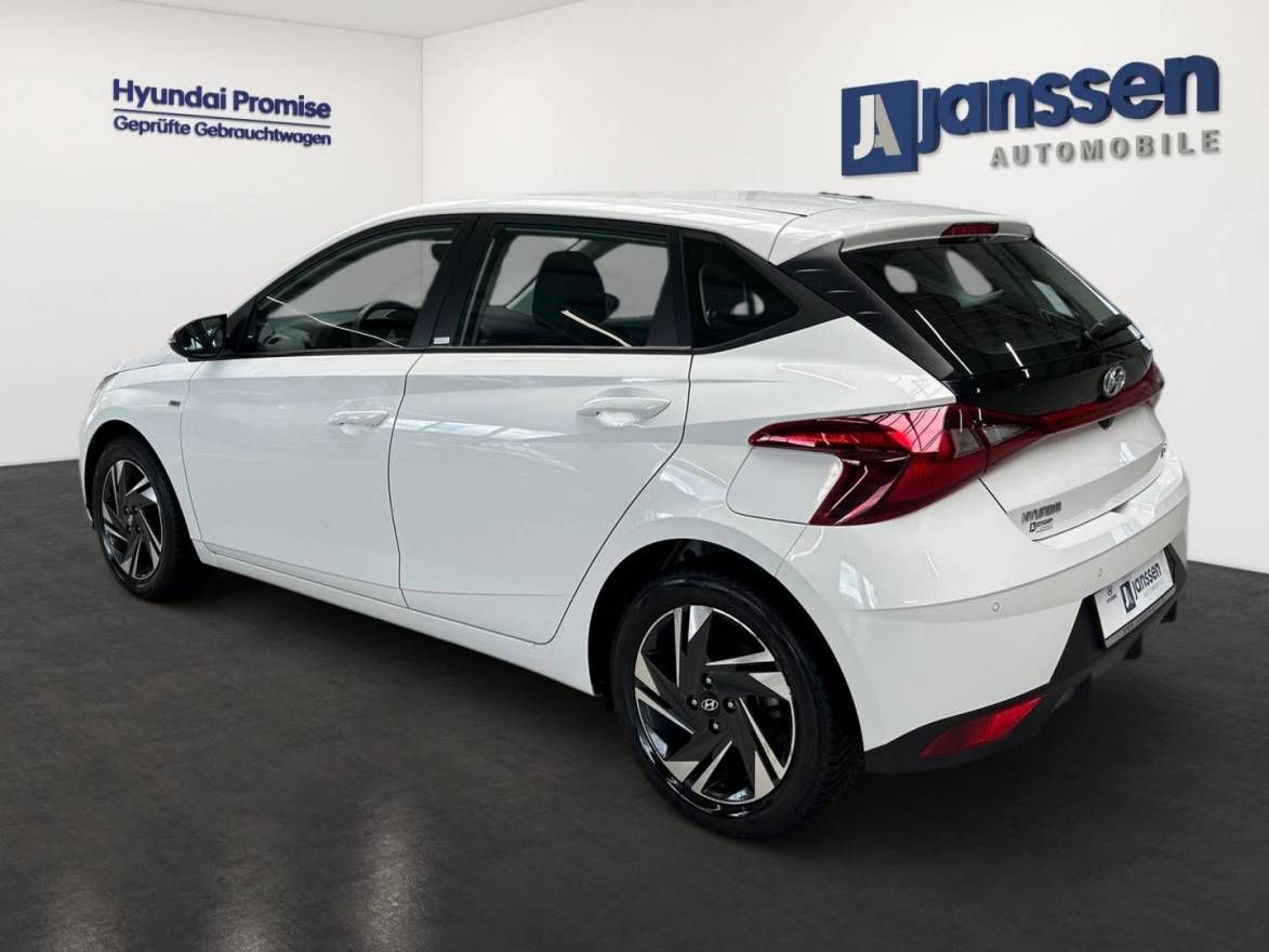 Fahrzeugabbildung Hyundai i20 1.0 T-Gdi (101 PS) 48V Intro Edition