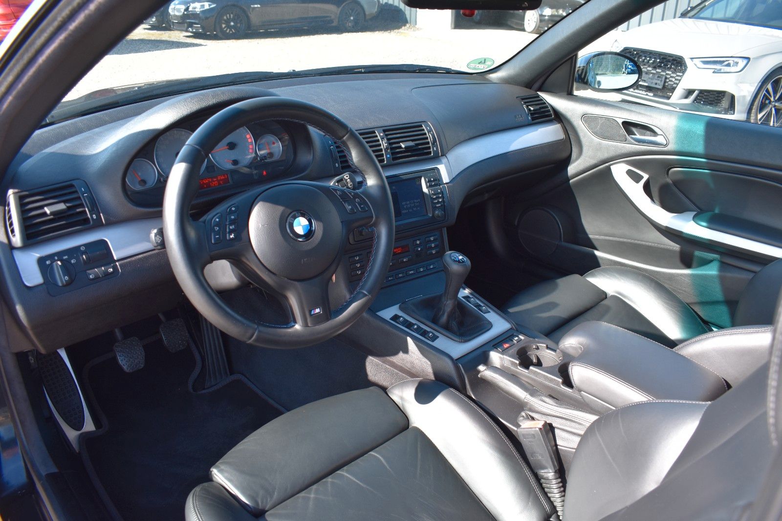 Fahrzeugabbildung BMW M3 Cabrio Facelift Schalter Navi 16:9 Schwarz ll