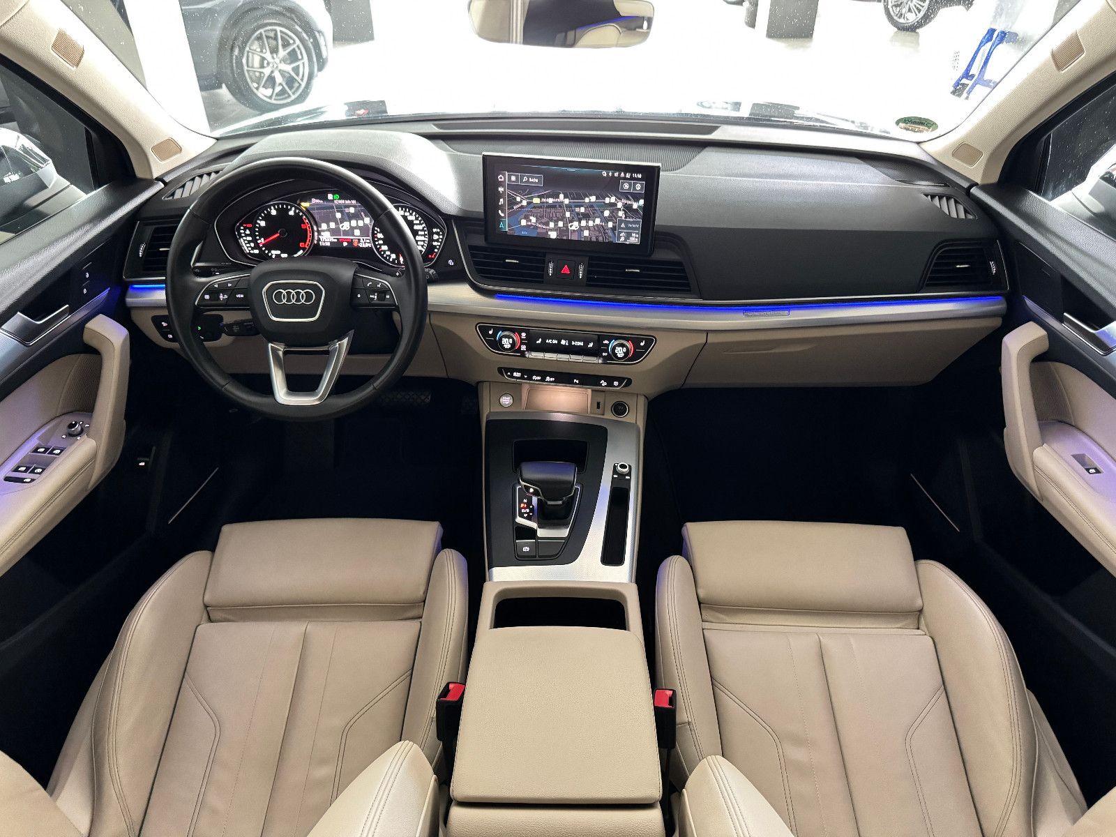 Fahrzeugabbildung Audi Q5 TDI 4X4 ADVANCED SPORT PANO MATRIX B&0 VOLL