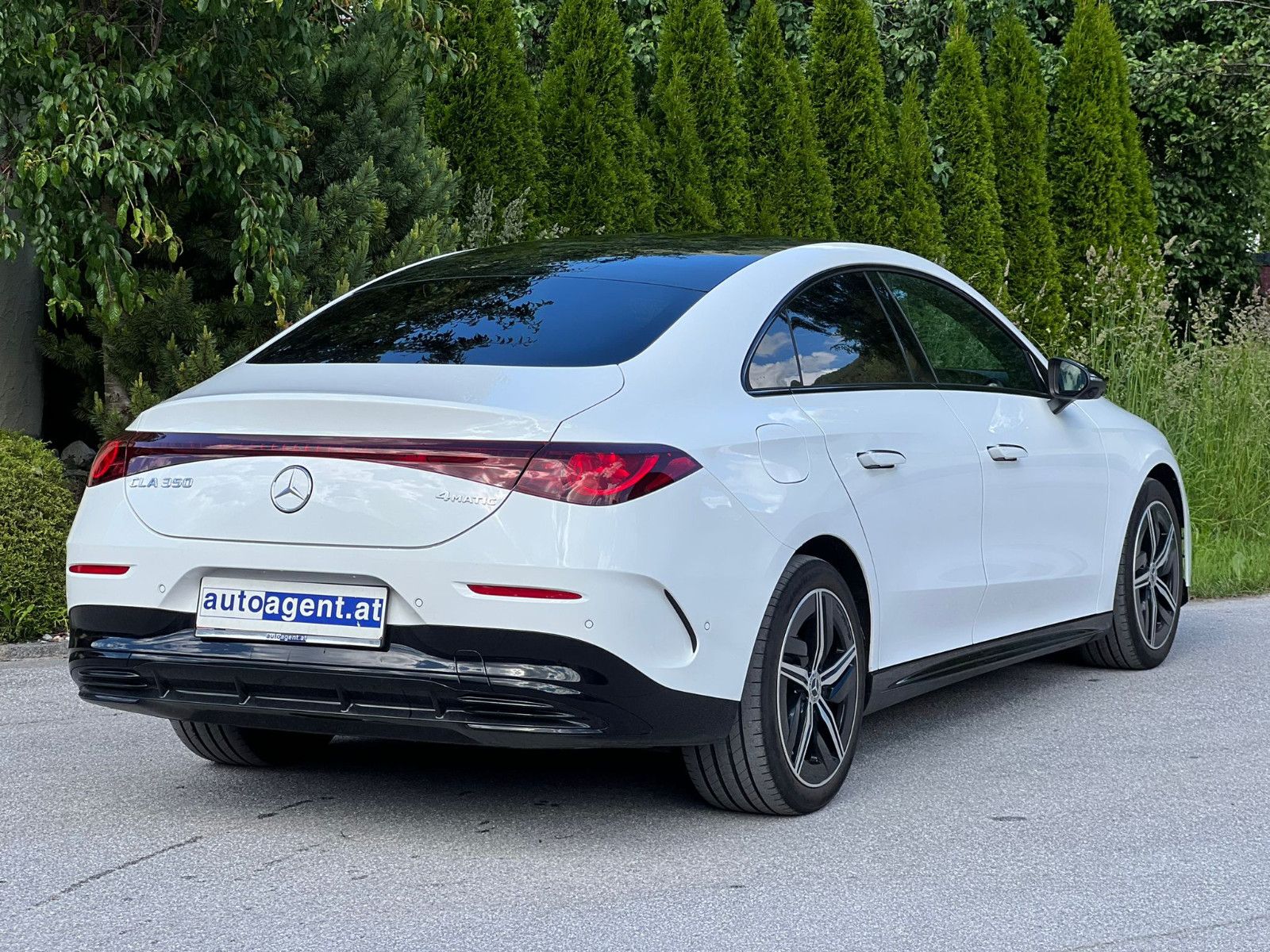 Mercedes-Benz 350 CLA EQ 4matic AMG PANO AHK Night Paket imagem 2