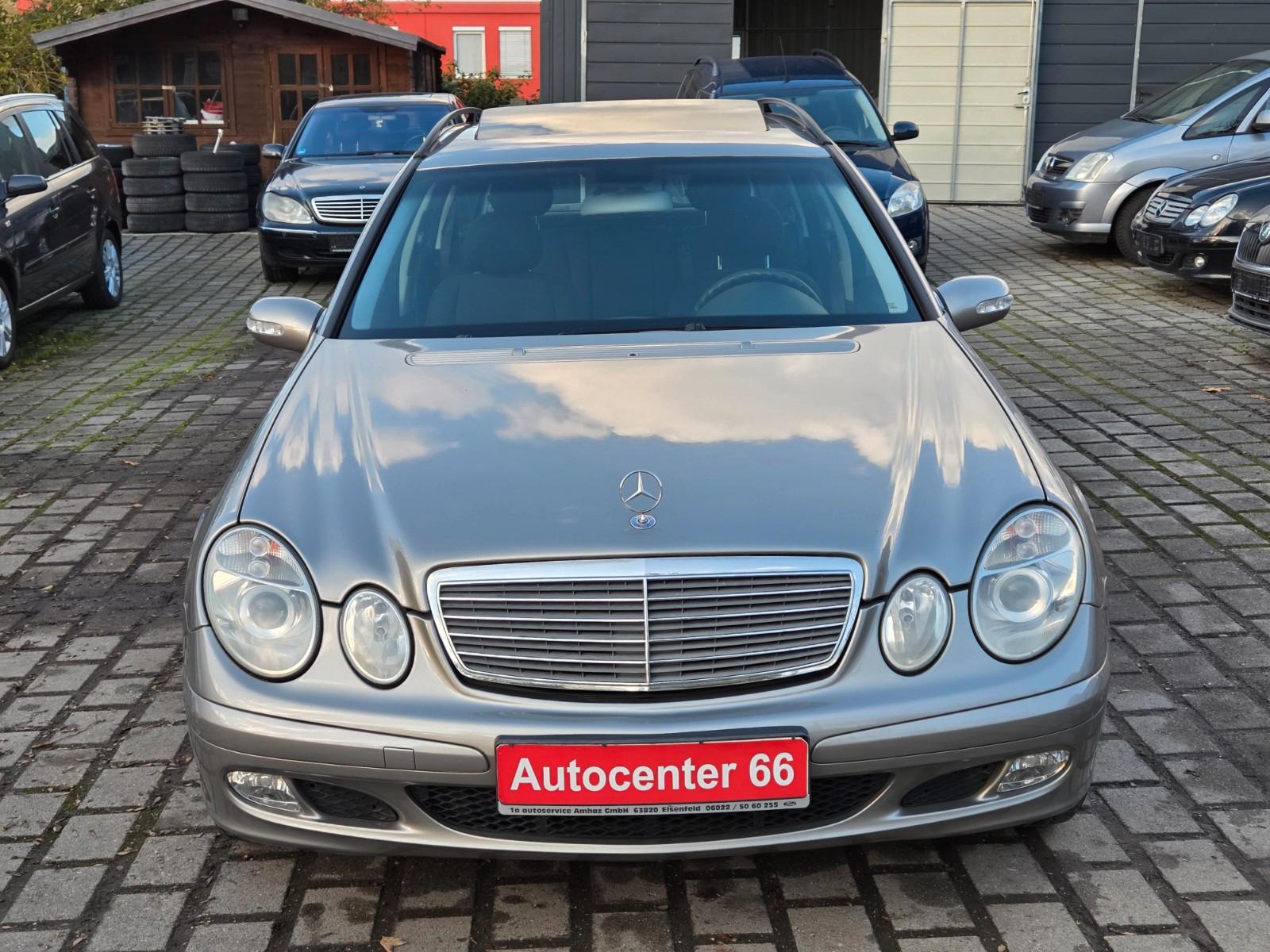 Mercedes-Benz E200 2004 — rear view