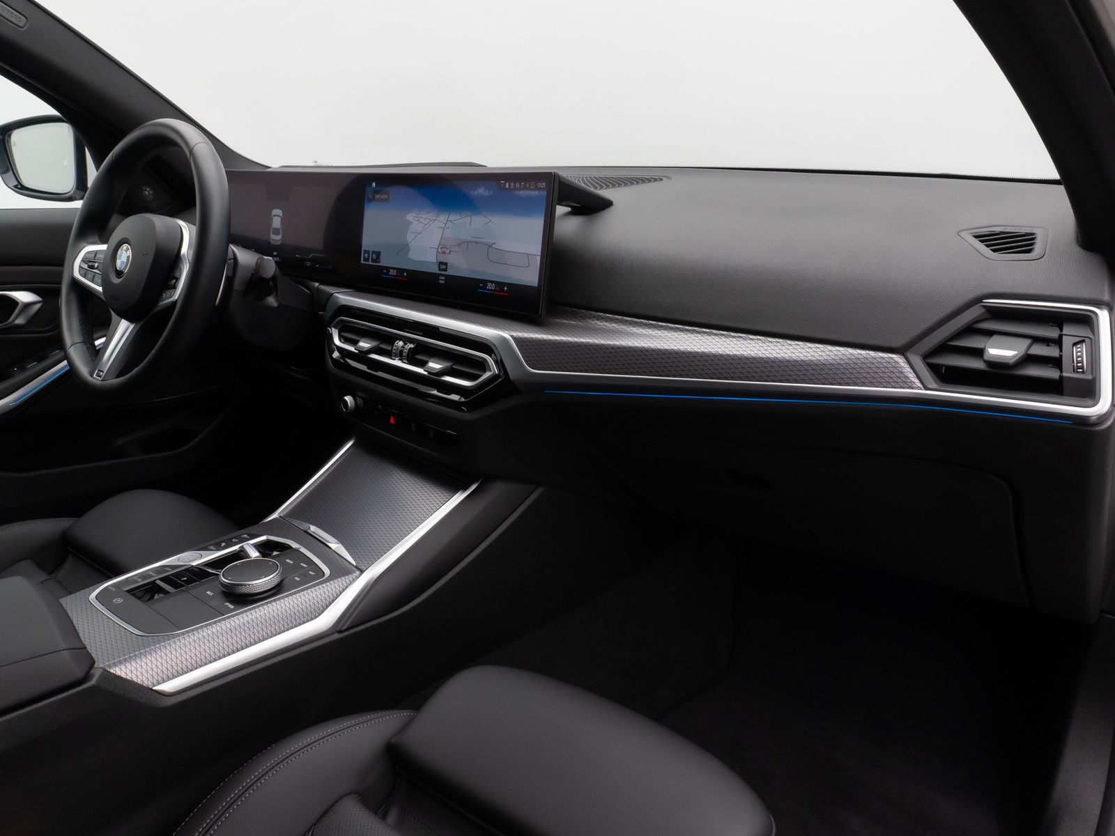 Fahrzeugabbildung BMW 320i M Sport Pro 360°HUD DAB H/K Standhzg LED