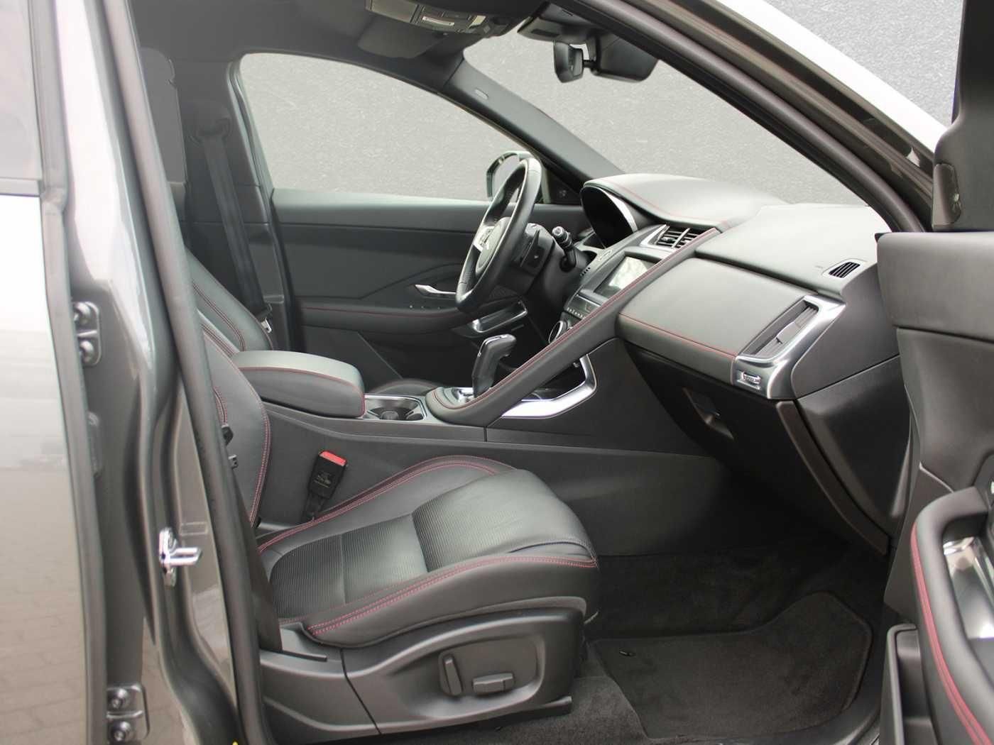 Fahrzeugabbildung Jaguar E-Pace Diesel D180 AWD Aut. Chequered Flag