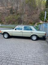 Mercedes-Benz Oldtimer,Mercedes W 123 , 230E , H Kennzei... - Mercedes-Benz 230: W123 230e