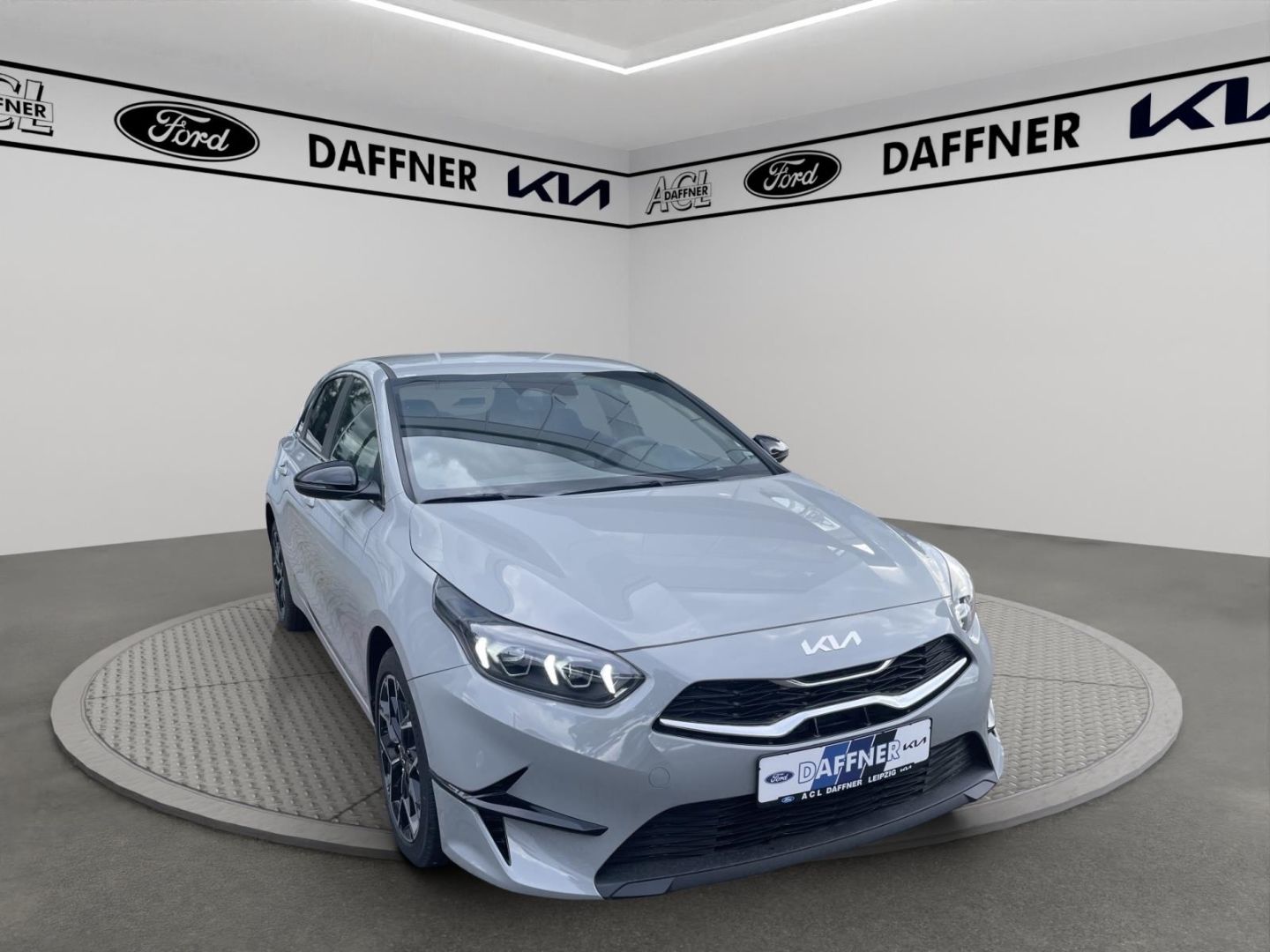 Fahrzeugabbildung Kia Ceed Nightline JBL Kamera Tempomat SpurhalteASS