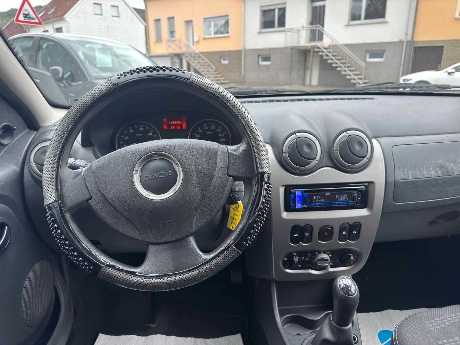 Dacia Sandero 2012 — photo 10