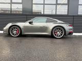Porsche 911-992  Carrera 4 S-BOSE-ABGAS-HINTERACHS-SD - Porsche 992: Grün