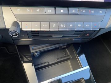 Bild 26 Opel Astra L ST 1.6 Ultimate LEDER/AHK/S-Dach/SHZ+LHZ