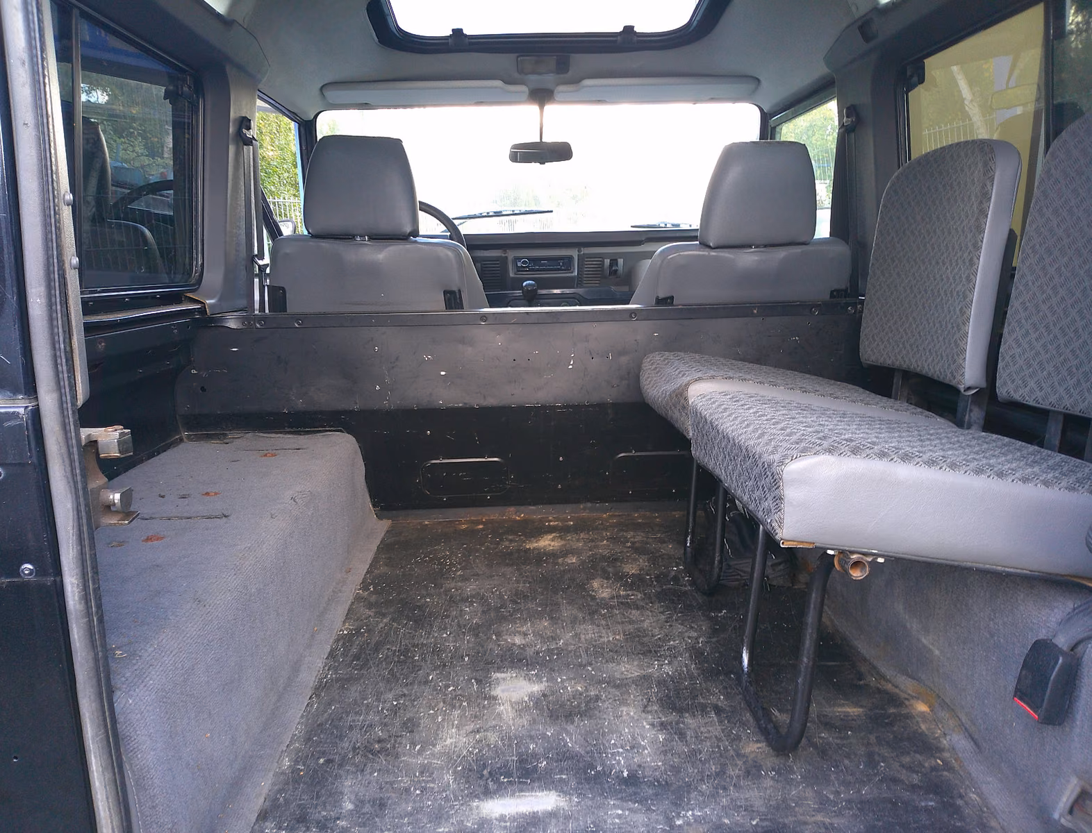 LAND ROVER DEFENDER 90 TD 122CH