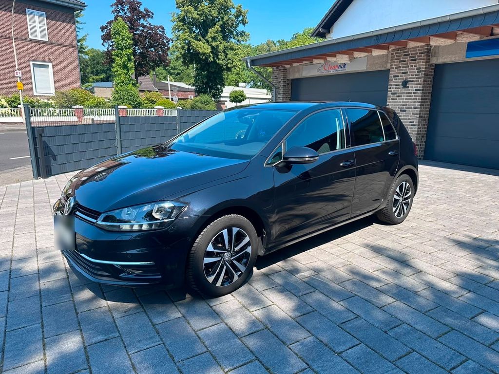 Image of Volkswagen Golf