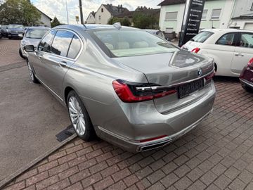 BMW 740 - 5