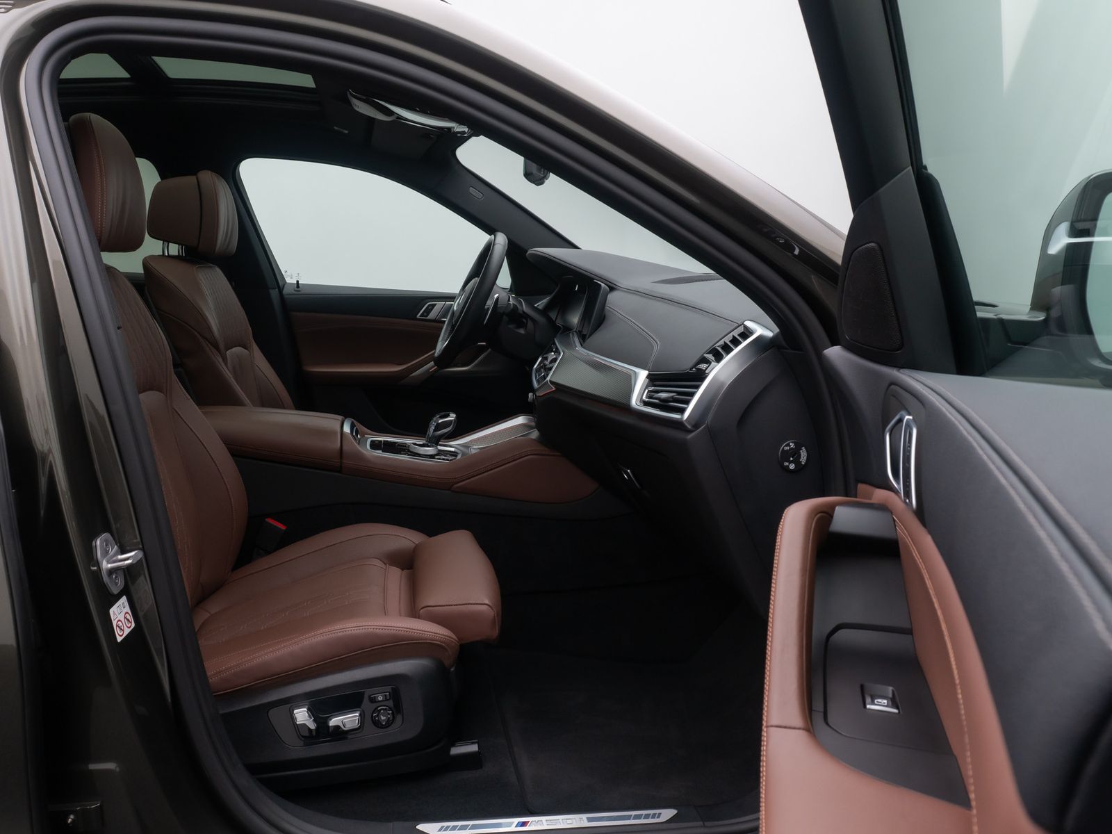 Fahrzeugabbildung BMW X6 M50i 360° HUD Belüftung Panorama Individual