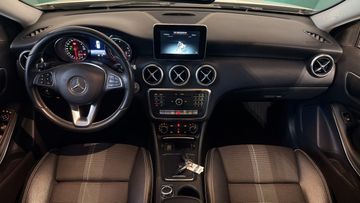 Mercedes A 180 - 11