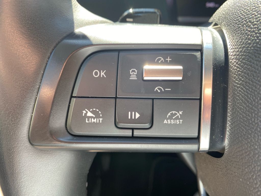 Fahrzeugabbildung Citroën C4 BlueHDi 130 Stop&Start EAT8 SHINE