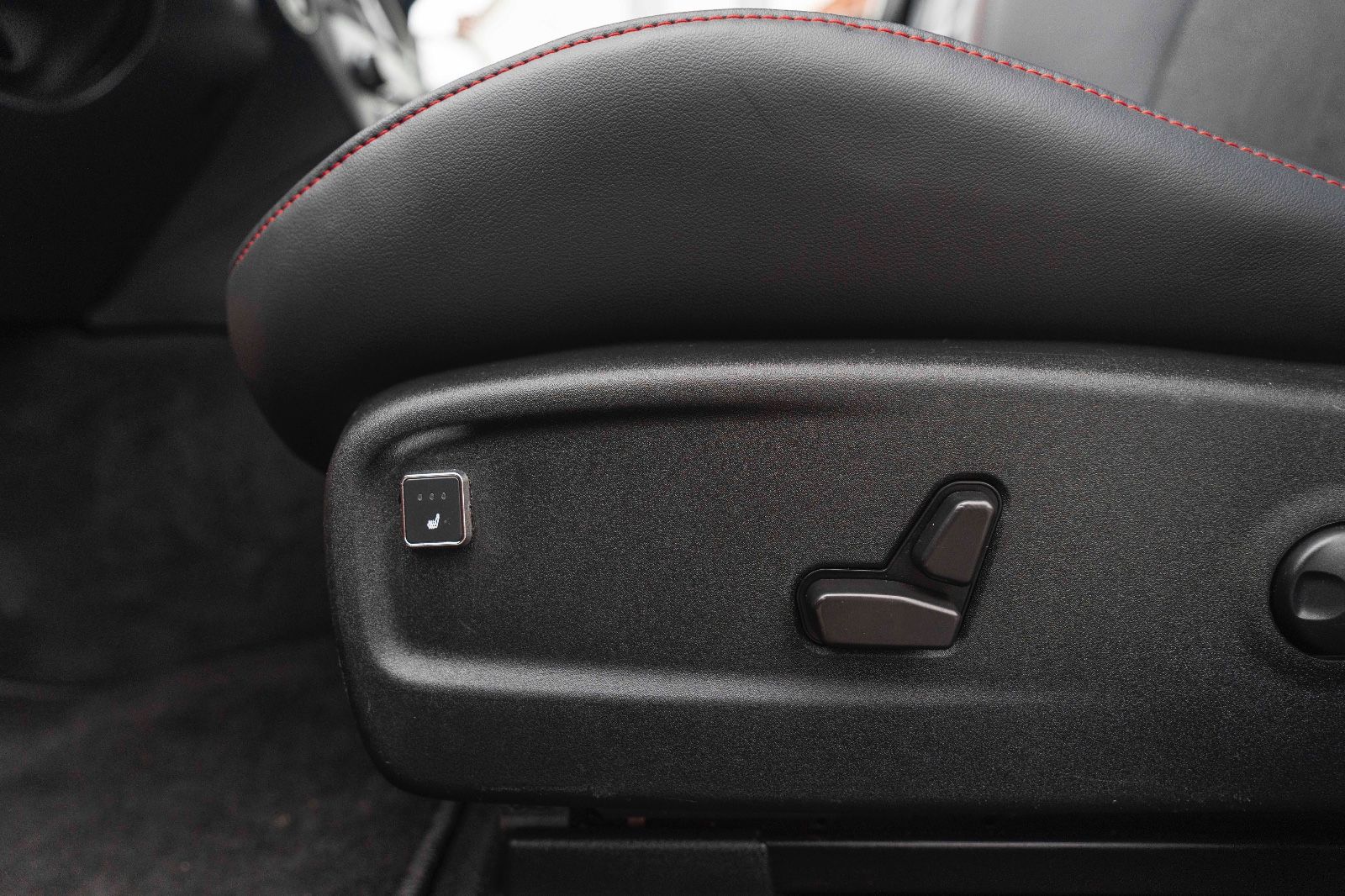 Fahrzeugabbildung Dodge Charger 5,7L R/T KAM NAV BLACKTOP CARPLAY ALPIN