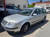 Volkswagen PASSAT VAR 1.9TDI 4MOTION COMFORTL*KLIMAUT*SHZ*A - Volkswagen Passat Variant aus 2002