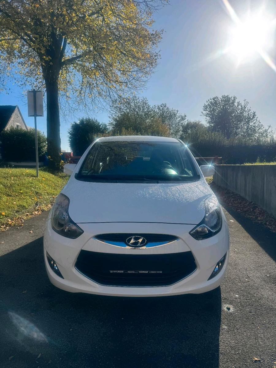 Hyundai ix20 2015 — engine 90 HP (66kW)