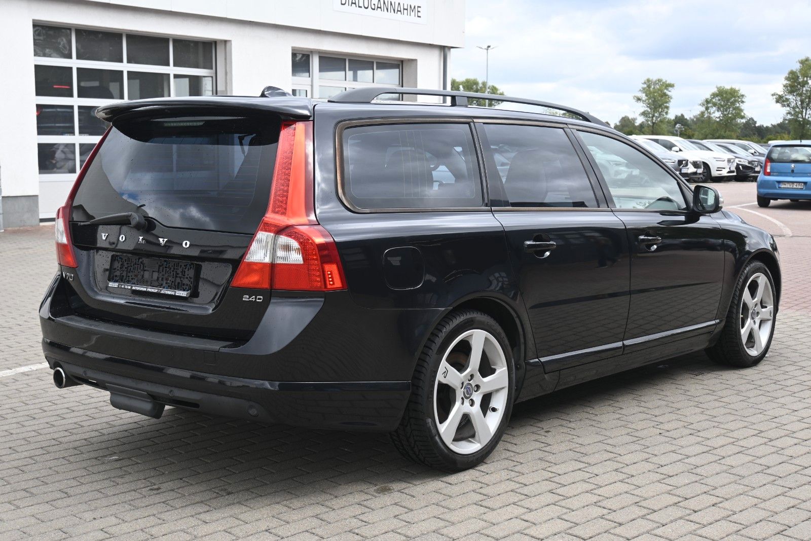 Fahrzeugabbildung Volvo V70 2.4 Autom. Edition R-Design*Xenon*