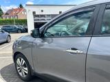 Hyundai ix35 2.0 CRDi 135kW Style 4WD Automatik Style - Hyundai ix35 mit Schiebedach
