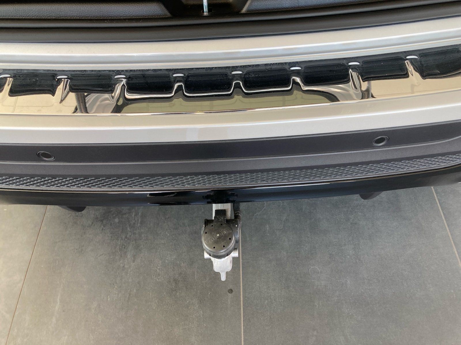Fahrzeugabbildung Mercedes-Benz GLB 220 4M AMG*AHK*Distro*Totwin*Burmester*Night