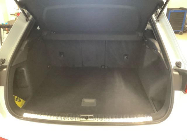 Q3 S line 45 TFSI e S tronic,LED,Navi Plus,S-lin