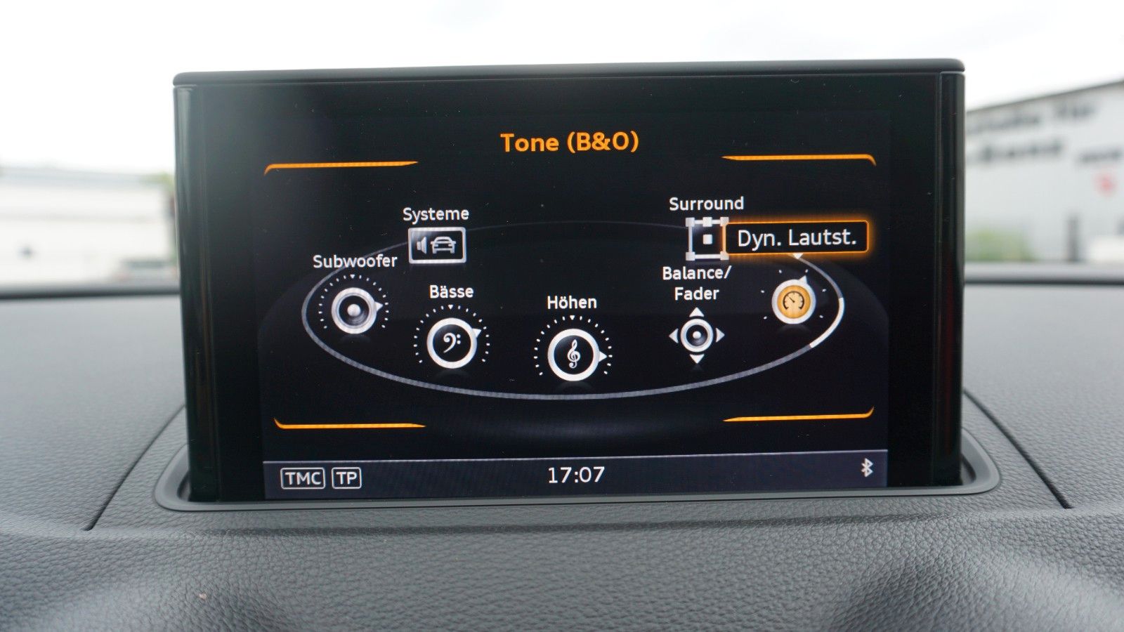 Fahrzeugabbildung Audi S3 Sportback 2.0 TFSI quattro, Leder, Navi, B&O