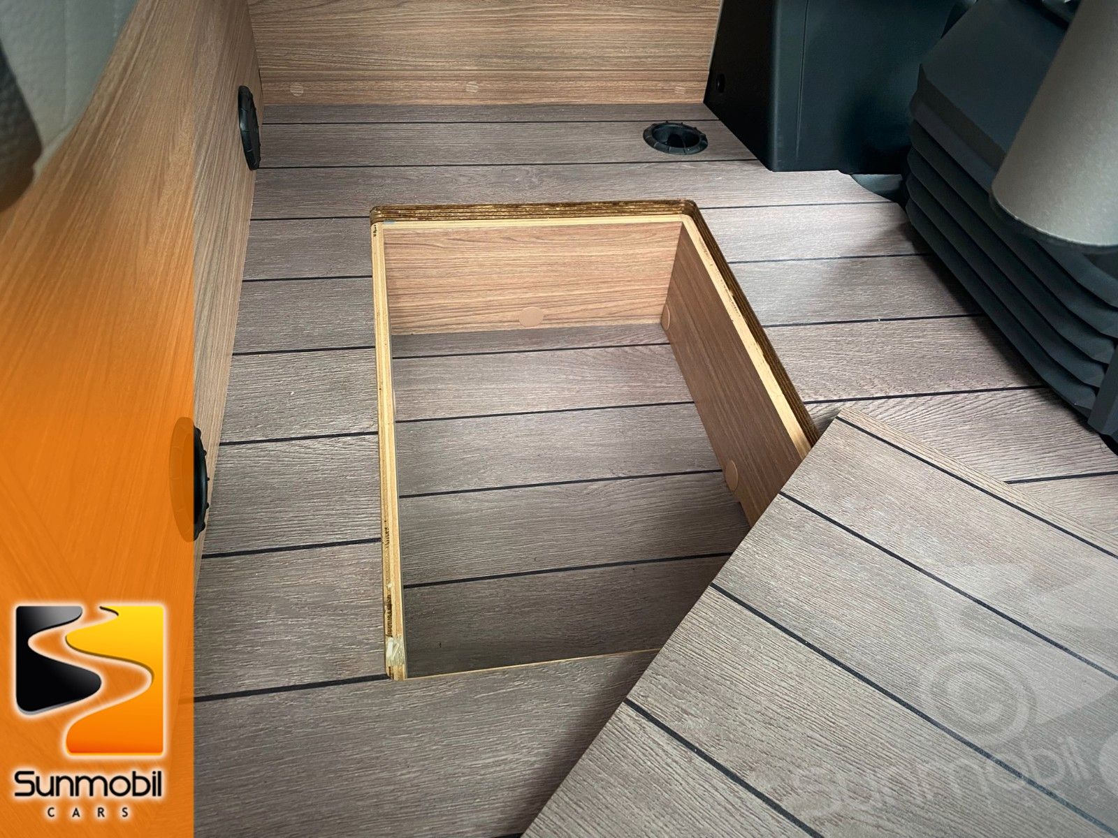 Fahrzeugabbildung Weinsberg CaraBus 600 MQH Edition Fire Automatik