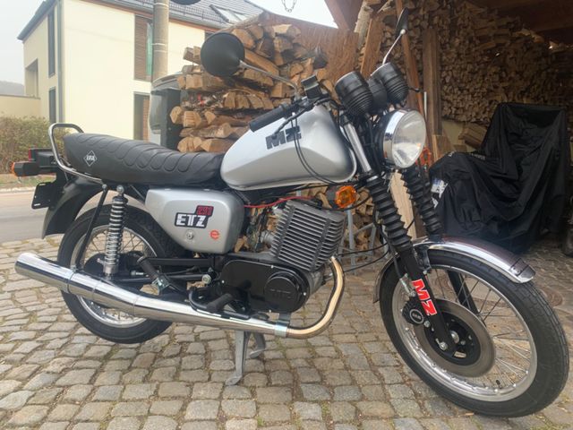 Mz ETZ 251 de Luxe Bing Niederquerschnittsreifen