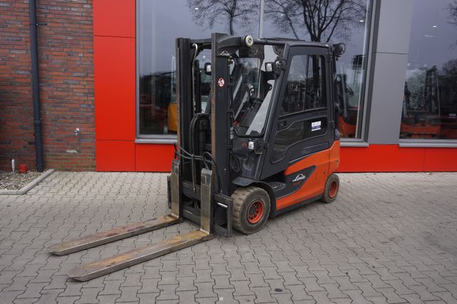 Linde E 20-01 - Schubgabel