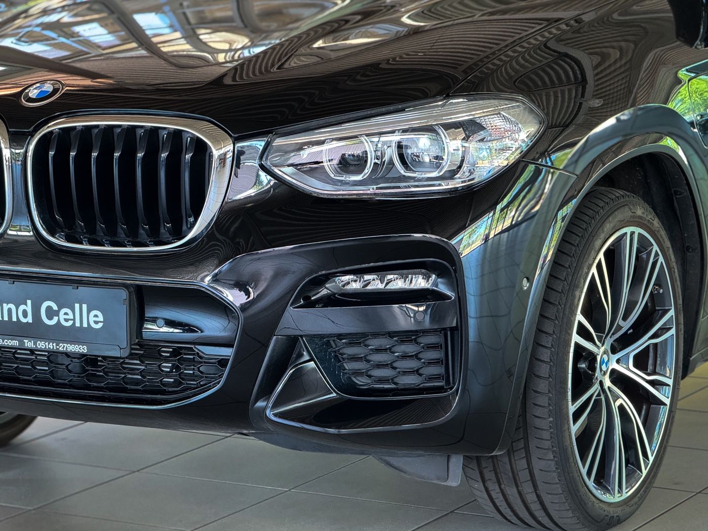 Fahrzeugabbildung BMW X3 xD30e M Sport Panoram Kamera HUD DAB HiFi 21"