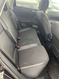 Volkswagen Polo - 9