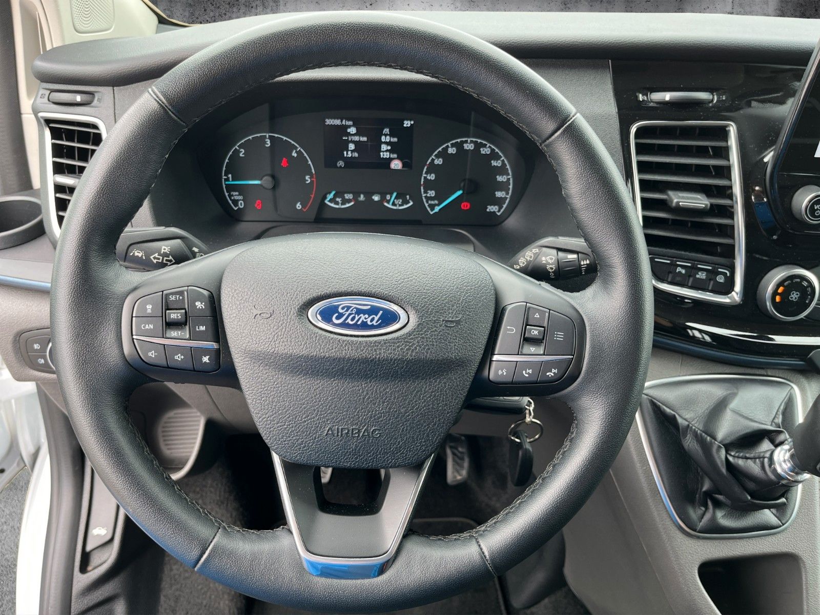 Fahrzeugabbildung Ford 320 L2 MHEV *StHzg*Sperrdiff*