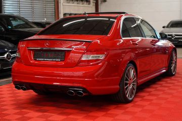 Mercedes C 63 AMG - 9