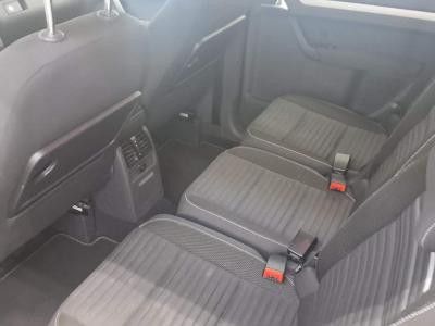 Fahrzeugabbildung Volkswagen Touran Cup 1.2 TSI 7-Sitzer Bi-Xenon GRA SHZ PDC