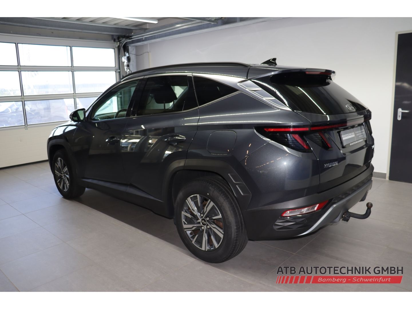 Fahrzeugabbildung Hyundai Tucson Trend Hybrid 1.6 T-GDi 2WD AHK Navi LED