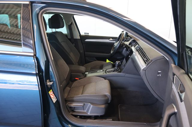 Volkswagen Passat 1.5 TSI Business ACC+LED+CARPLAY+AHK