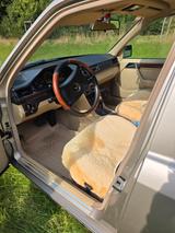 Mercedes-Benz E 300 4MATIC  - Mercedes-Benz 300: 4matic