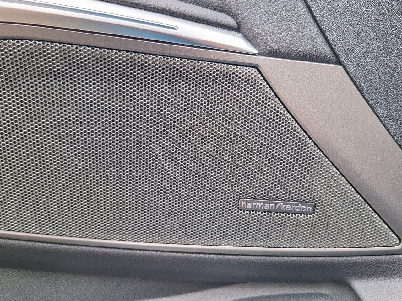 BMW 330 - Bild 18