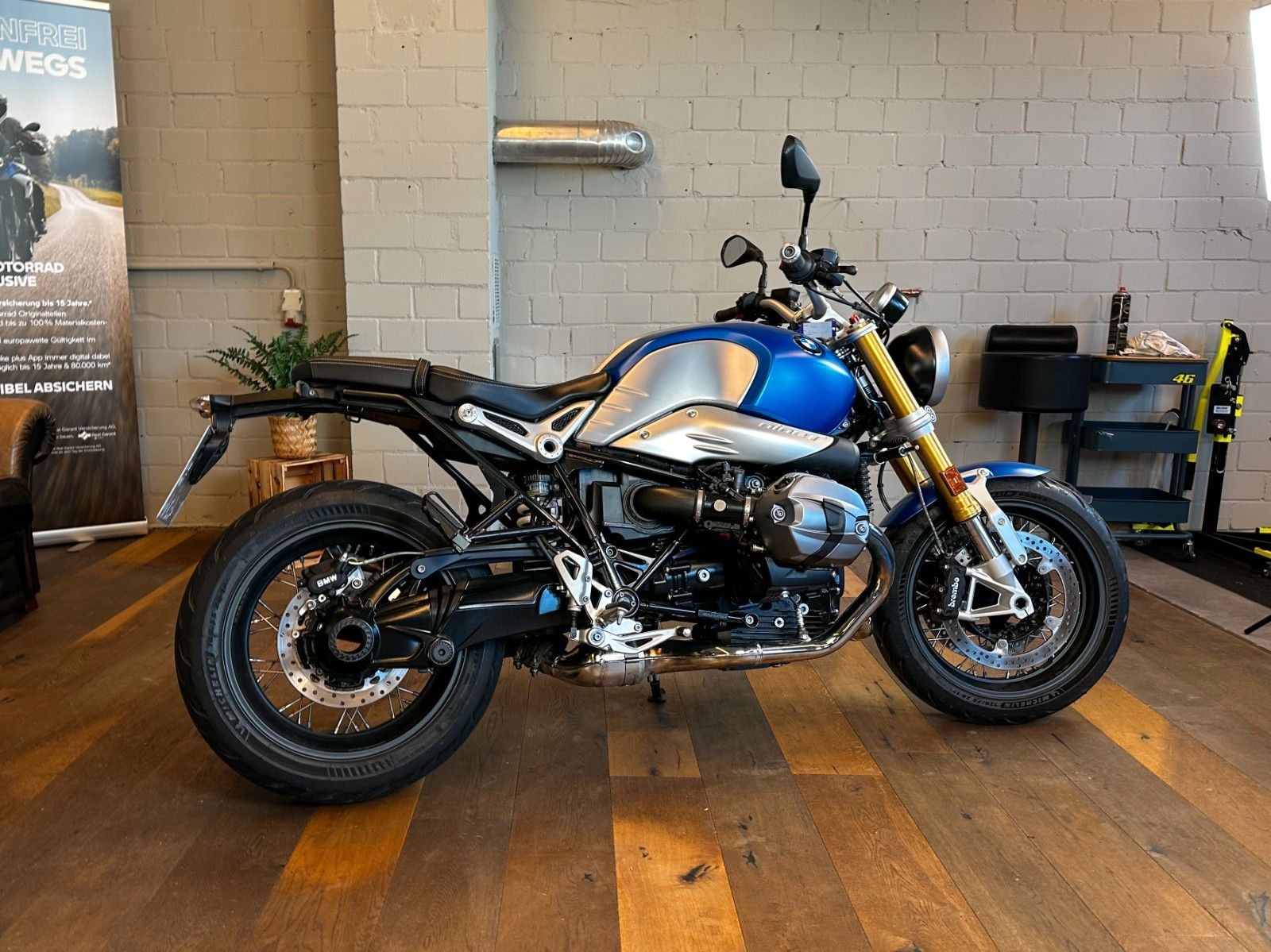 Fahrzeugabbildung BMW R nine T - Sonderlackierung in blau!