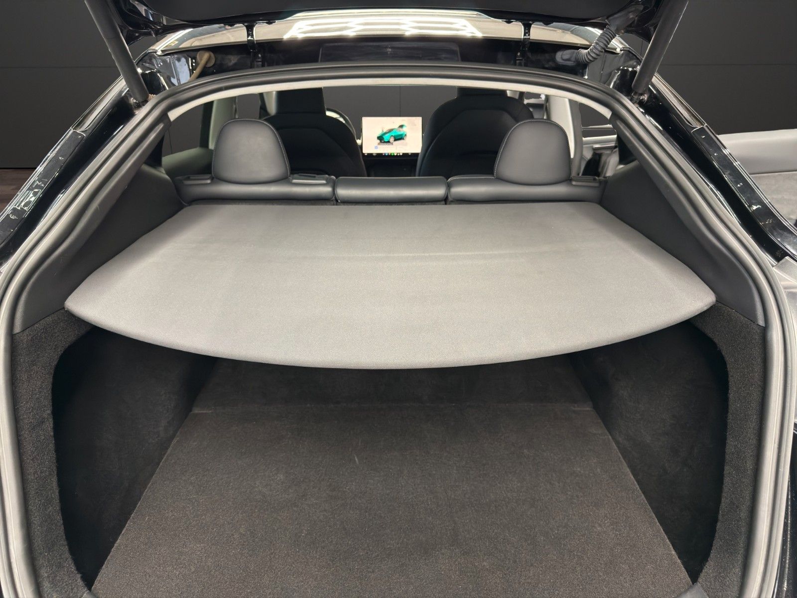 Tesla Model Y Long Range AWD foto 20