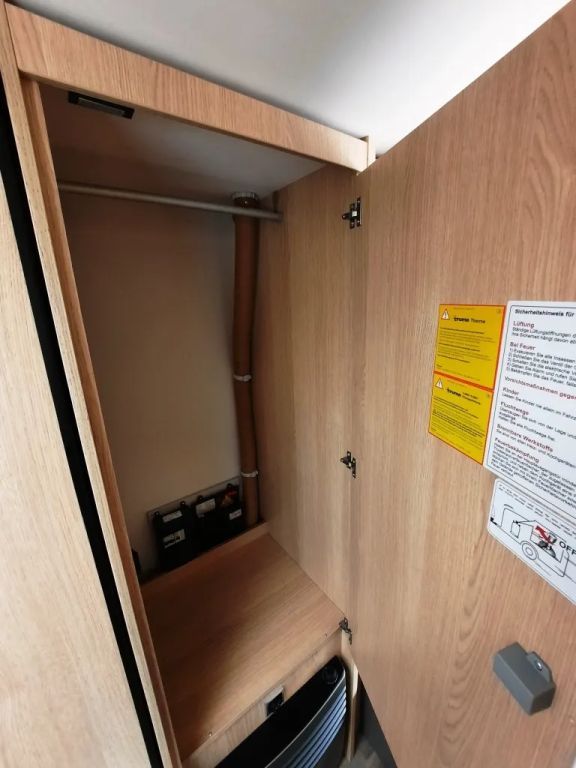Fahrzeug Übersicht 19 Fahrzeugabbildung LMC Tandero 500 K Sparen Sie 4.230,- €