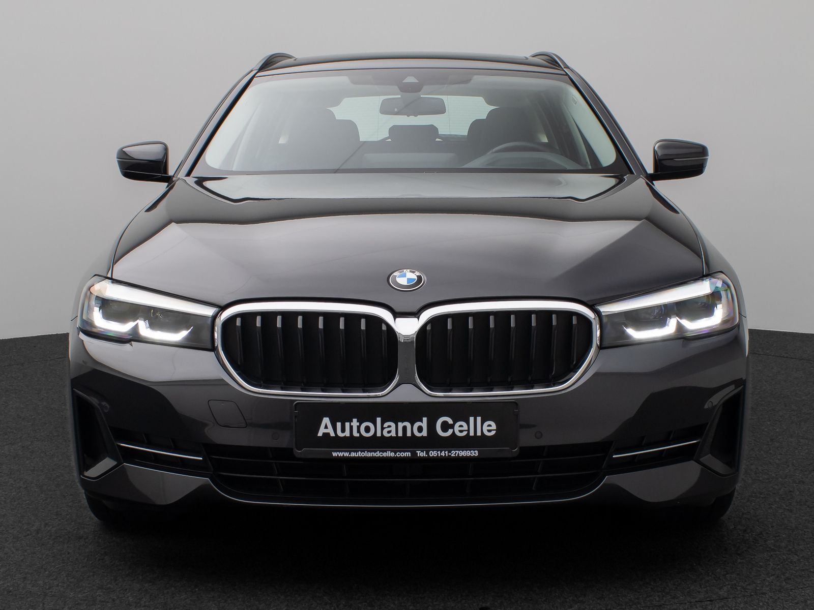 Fahrzeugabbildung BMW 520d Panorama Kamera HUD DAB 4Klima Alarm 19Zoll