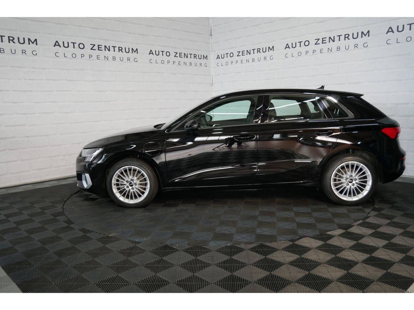 Audi A3 Sportback 40 TFSI e advanced imagem 2