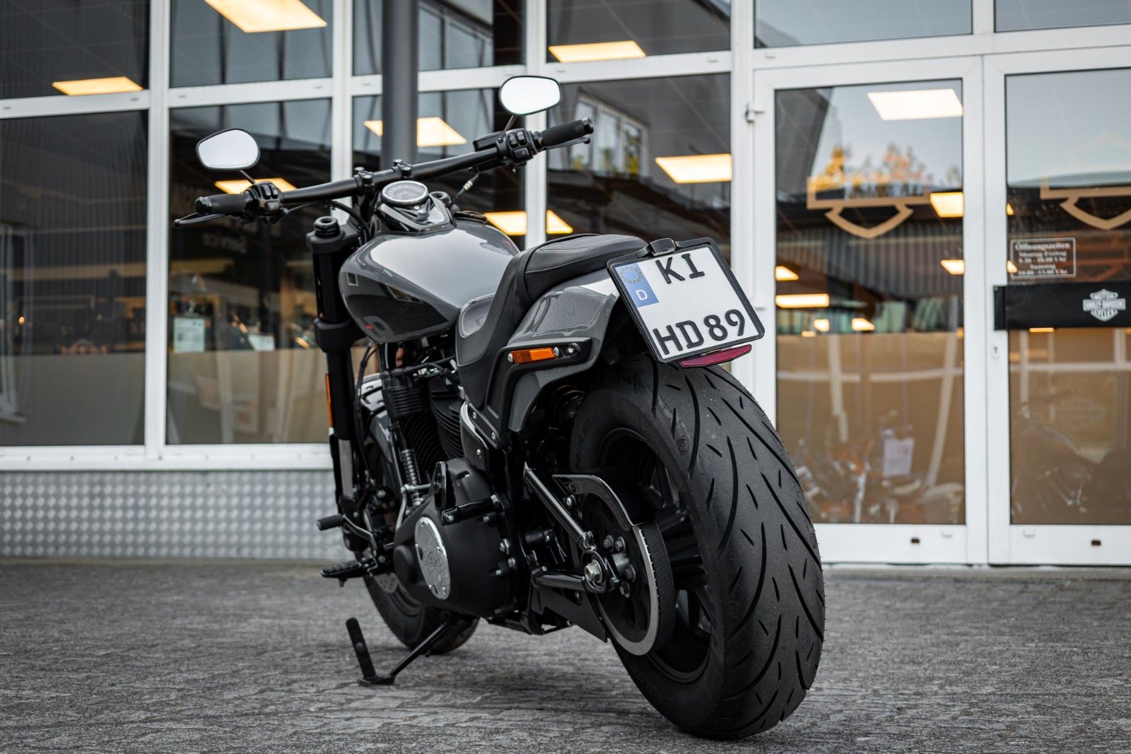 Fahrzeugabbildung Harley-Davidson FXFBS FAT BOB 114 CUI SOFTAIL - JEKILL&HYDE -
