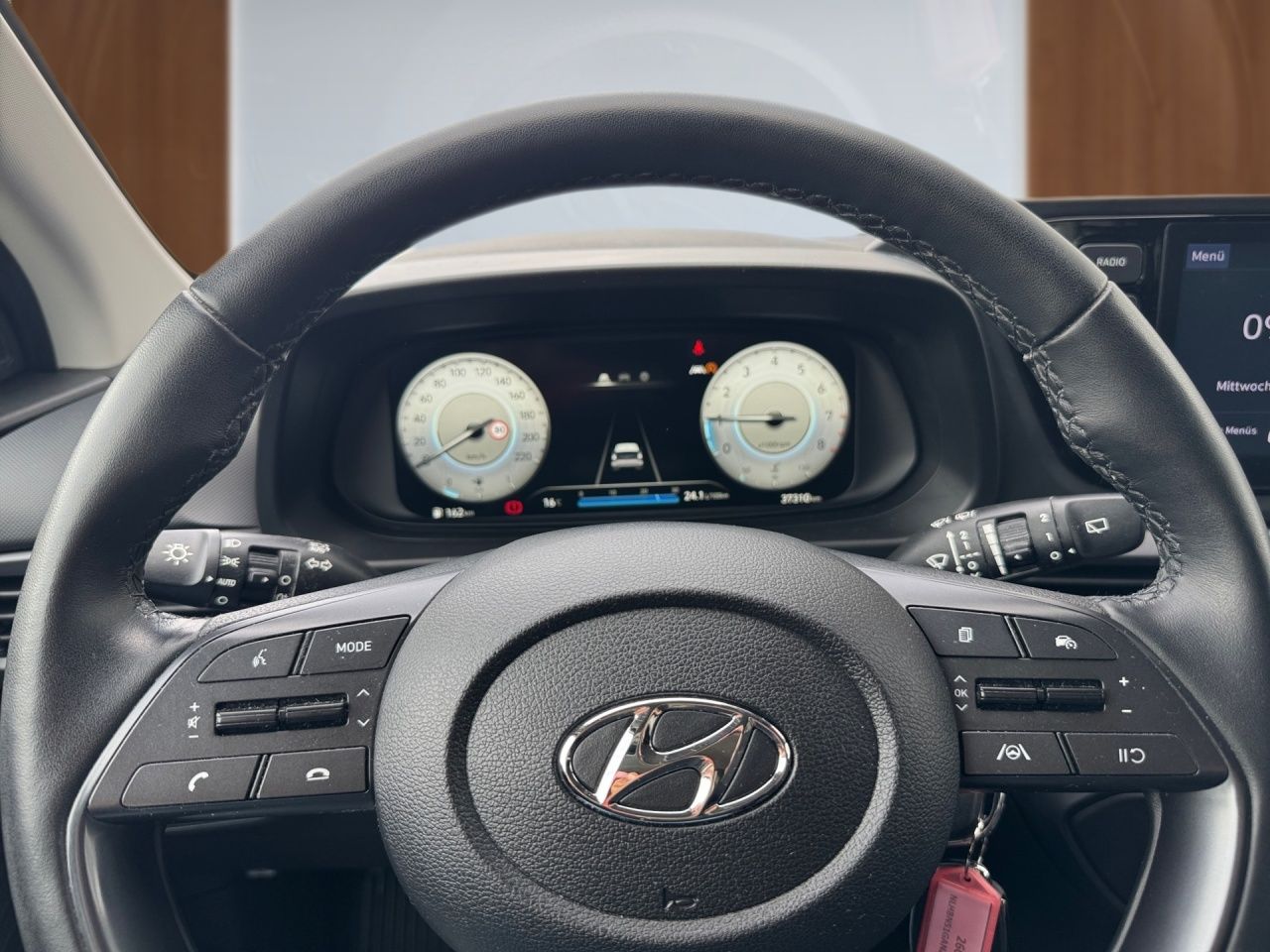 Fahrzeugabbildung Hyundai i20 EDITION 30 SHZ*NAVI*KAMERA*LHZ*DAB*CARPL*USB