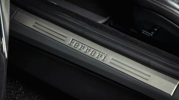 صورة مصغرة 24 لـ 2021 Ferrari ROMA