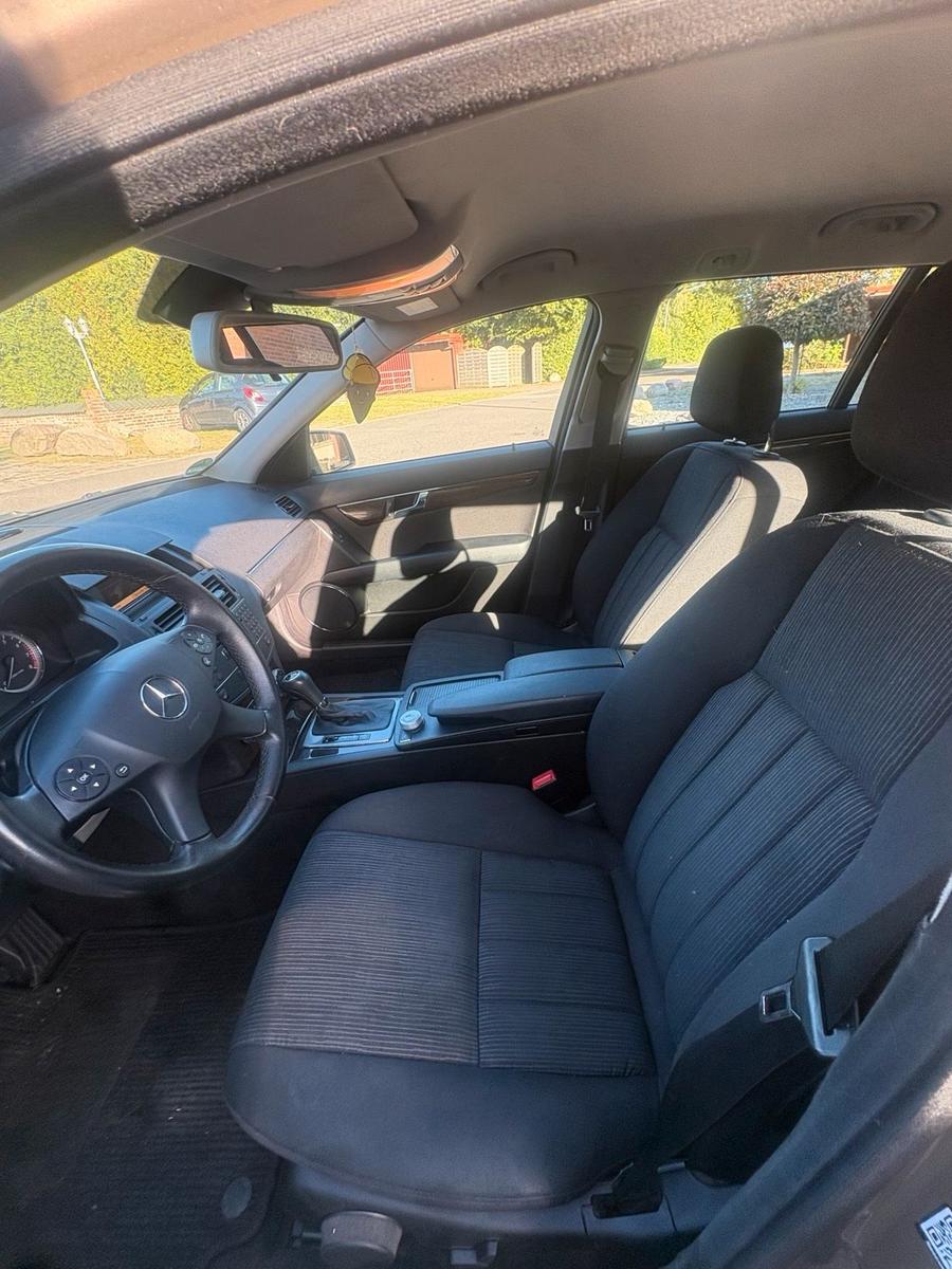Mercedes-Benz C180 2009 — photo 8