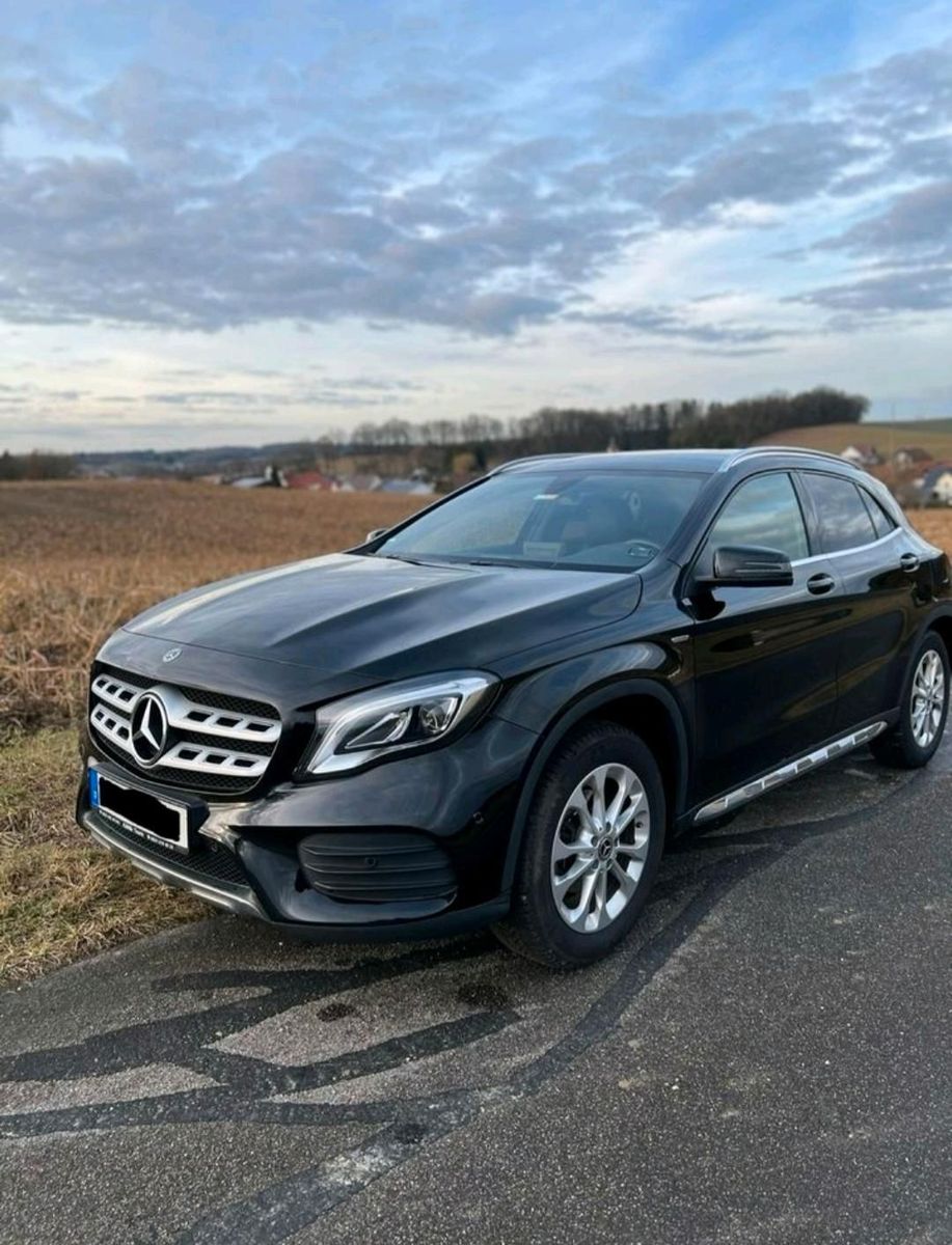 MERCEDES-BENZ Mercedes Benz gla 200 AMG Sport Edition