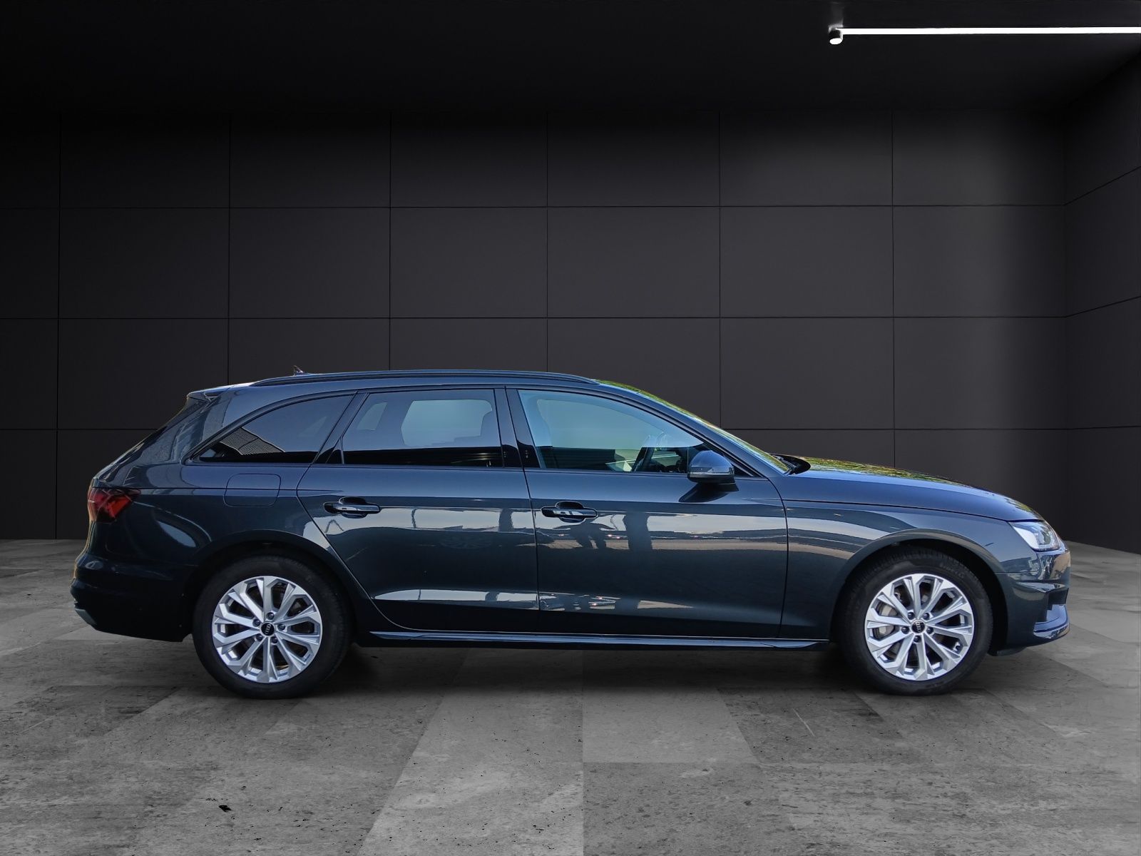 Fahrzeugabbildung Audi A4 Avant 40 TFSI advanced LED Navi Pano RFK SH