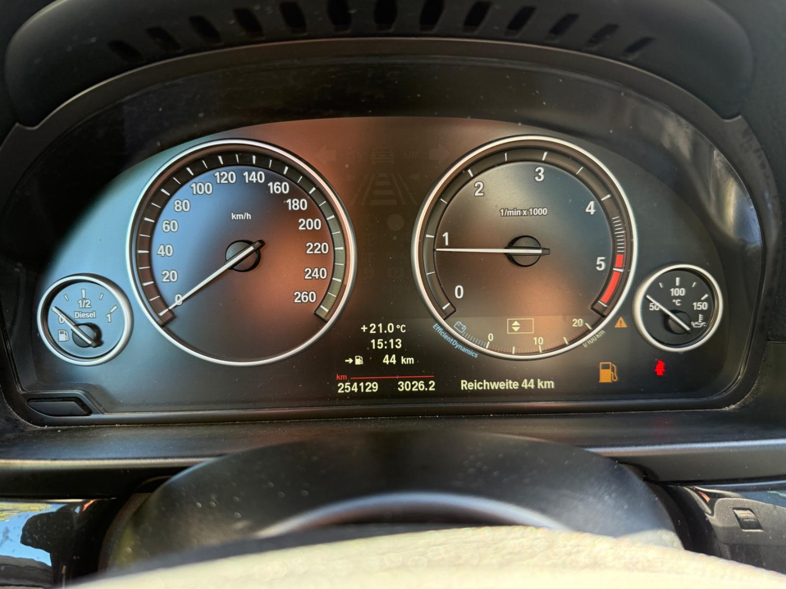 BMW 520 2011 — photo 13
